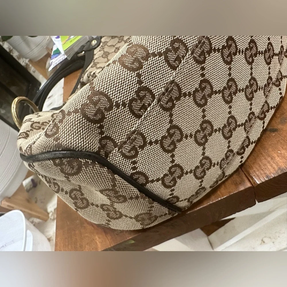 GUCCI GG Canvas Sukey Purse - Picture 6 of 14